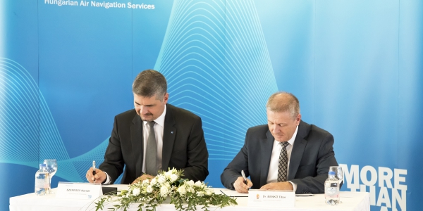 A Honvédelmi Minisztérium és a HungaroControl partnerségi megállapodásának ünnepélyes aláírása